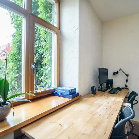 Cozy And Quiet Near The City Centre Apartment *